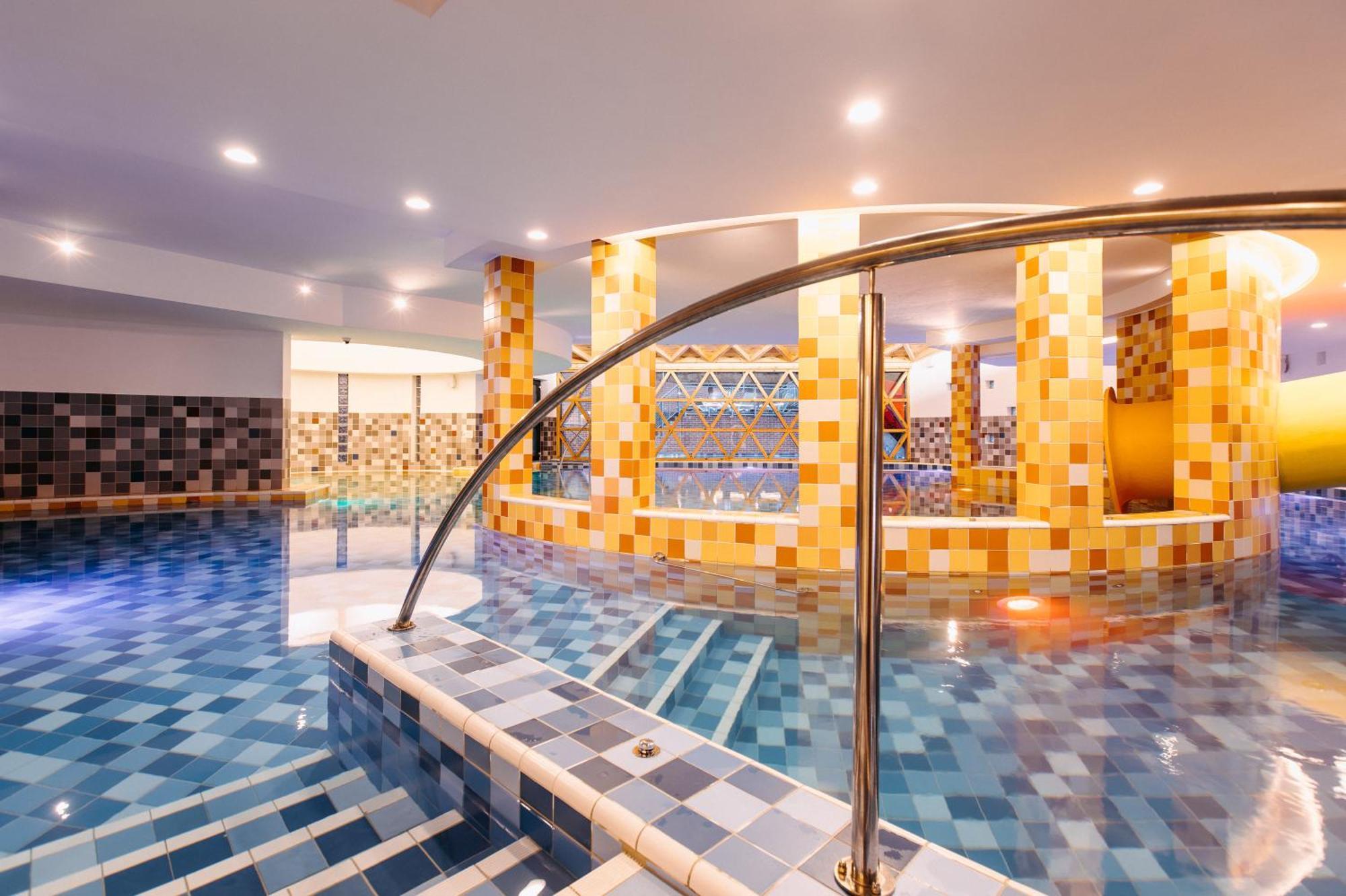 Hotel Crystal Wellness & Spa Superior Sovata Exterior foto