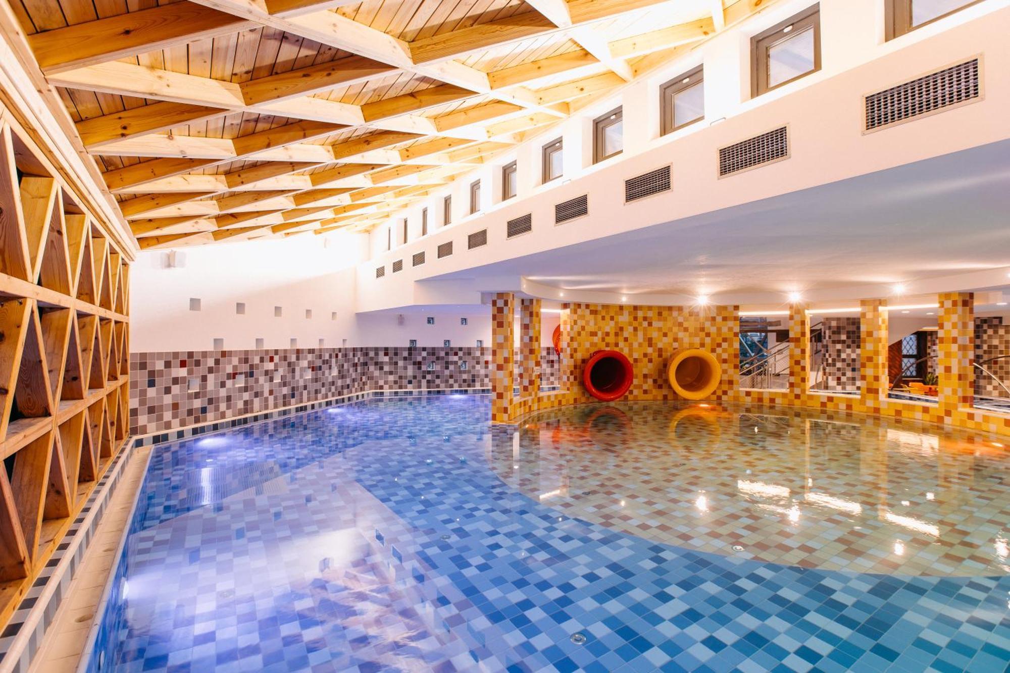 Hotel Crystal Wellness & Spa Superior Sovata Exterior foto